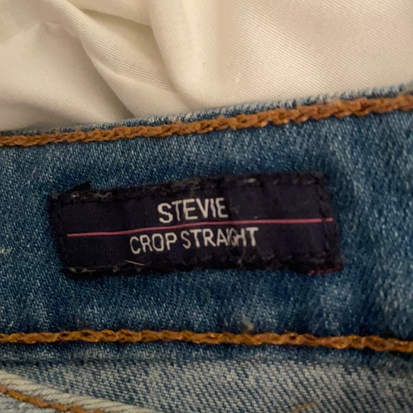 Stretchy light wash jeans - Picture 4 of 4